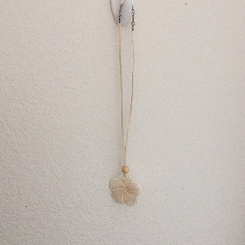 Flower necklace